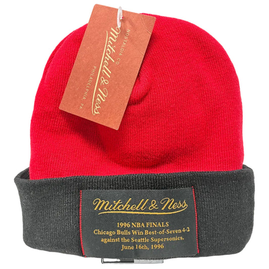 NBA Mitchell & Ness 1996 Finals Red/Black Beanie OS