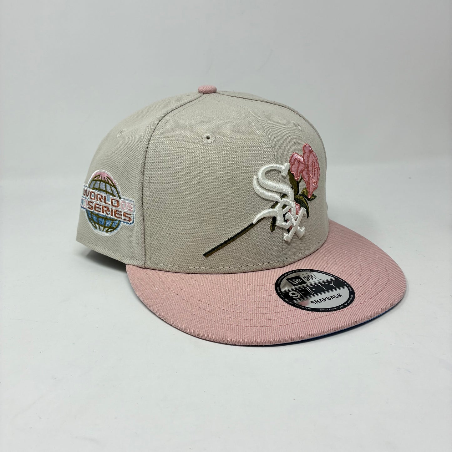 9Fifty Chicago White Sox 2005 WS Stone/Pink Rogue Cap- Icy Blue UV