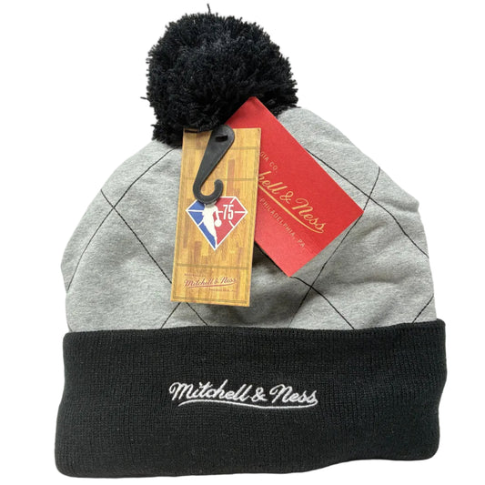 NBA Mitchell & Ness Chicago Bulls Gray/Black Quilted Pom Beanie HWC OSFA