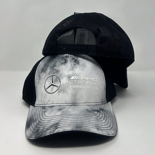 Gorra de camionero teñida con la bandera de Mercedes AMG Petronas F1