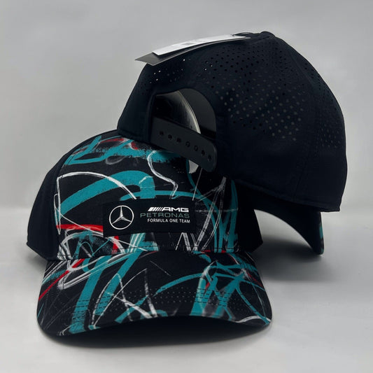 Gorra de béisbol con grafiti de Mercedes Benz AMG Petronas F1